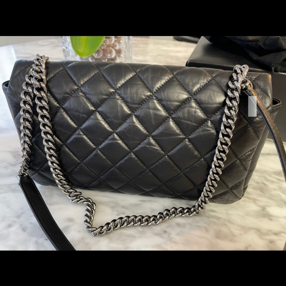 SOLD...DO NOT BUY!! Chanel Sac Rabat crossbody - Picture 2 of 9